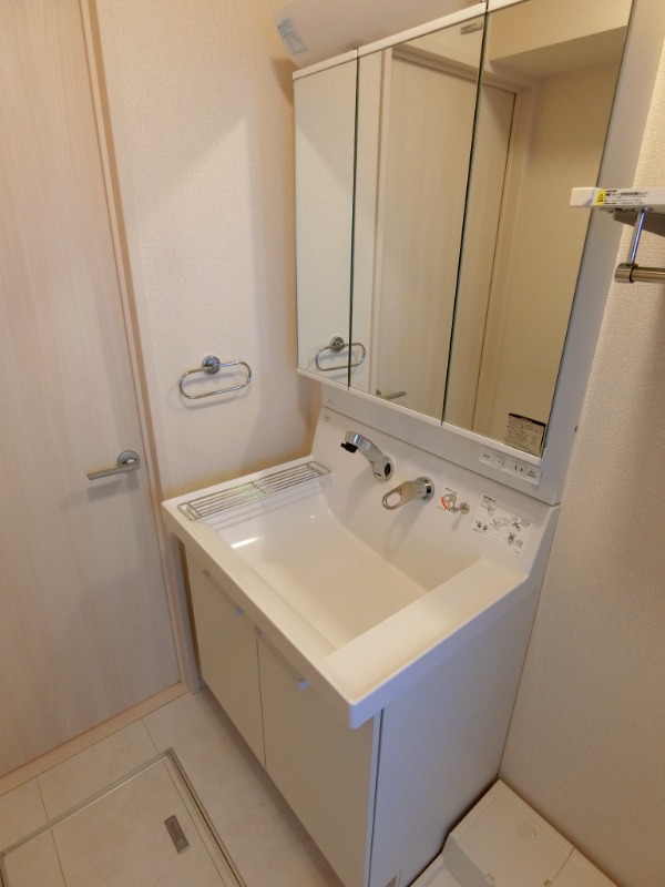 ��ʌ�����s�㒬�P���ڂ̃A�p�[�g�̐��ʏ�