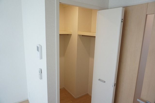 ��ʌ�����s�厚���V��h�̃A�p�[�g�̎��[