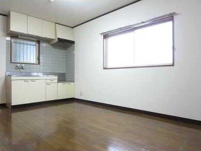 ��ʌ�����s�˒˓��R���ڂ̃A�p�[�g�̋��ԁE���r���O