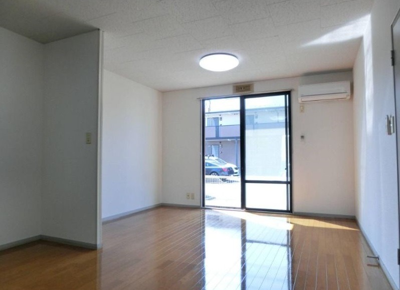 ��ʌ�����s�����Q���ڂ̃A�p�[�g�̂��̑������E�X�y�[�X