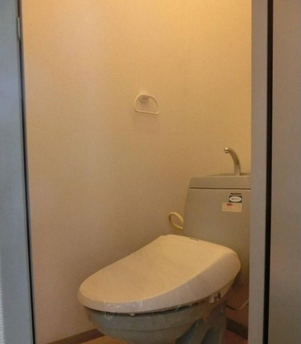 ��ʌ�����s�����Q���ڂ̃A�p�[�g�̃g�C��