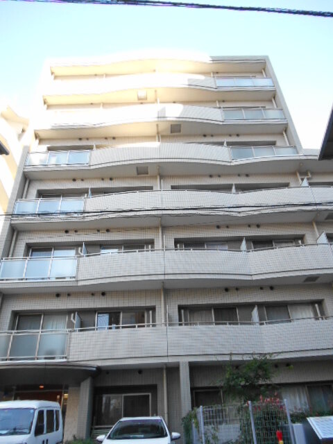 ��ʌ��������܎s��{��g�~���Q����138�̃}���V�����̌����O��