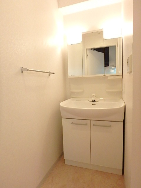 ��ʌ��������܎s��{��g�~���Q���ڂ̃}���V�����̐��ʏ�