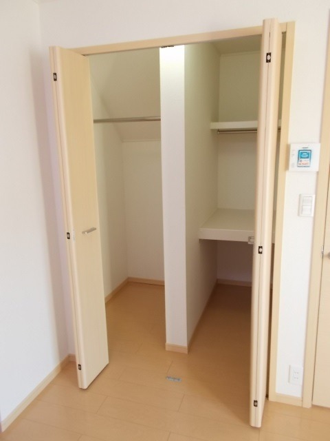 ��ʌ��k�����S�ɓޒ��厚�����̃A�p�[�g�̂��̑��ݔ�