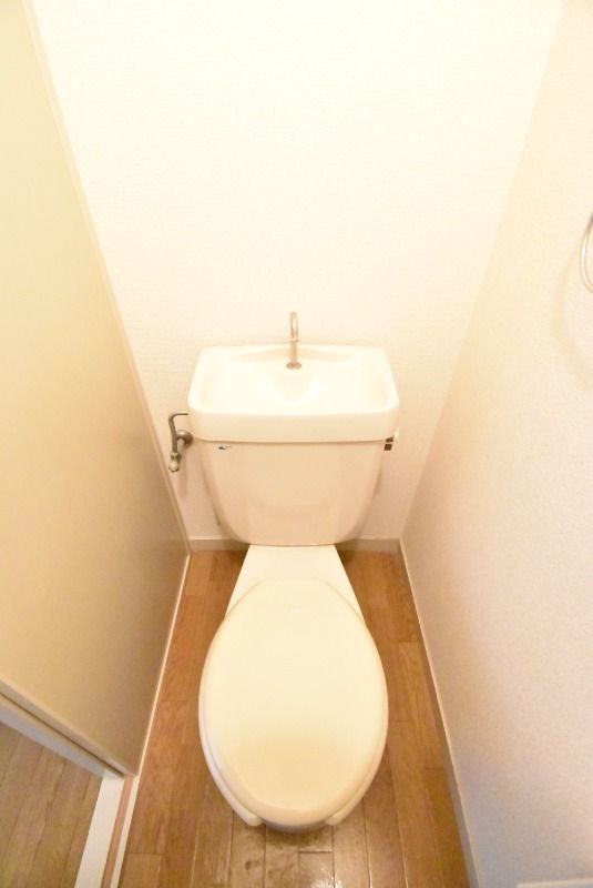 ��ʌ������s�����R���ڂ̃}���V�����̃g�C��