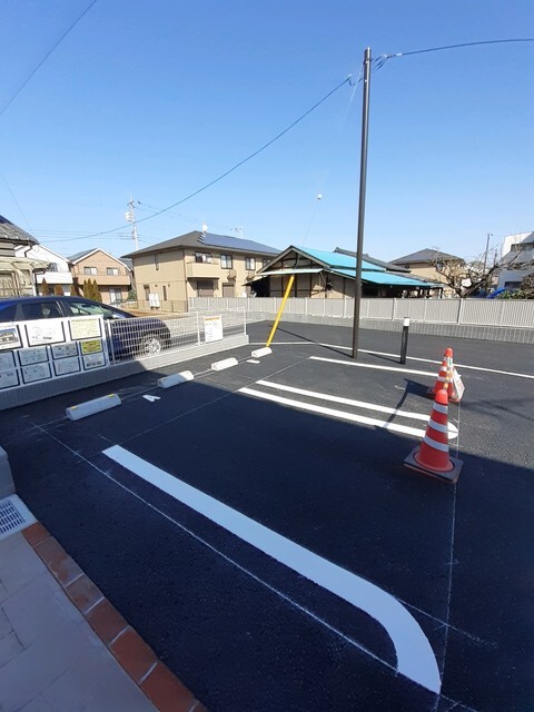 ��ʌ��������܎s����O���U���ڂ̃A�p�[�g�̒��ԏ�