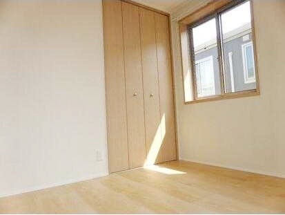 ��ʌ�����s�厚���R�̃A�p�[�g�̐Q��