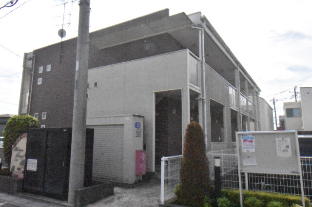 ��ʌ������s��ʖ�̃A�p�[�g�̃G���g�����X