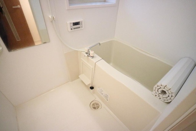 ��ʌ������s���h�R���ڂ̃A�p�[�g�̃o�X