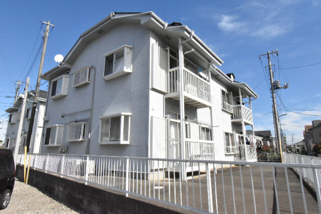 ��ʌ������s���h�R����13-3�̃A�p�[�g�̌����O��