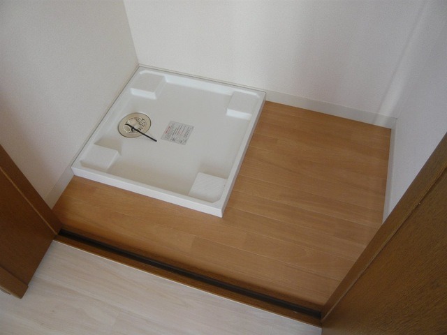 ��ʌ������s���h�R���ڂ̃A�p�[�g�̂��̑�