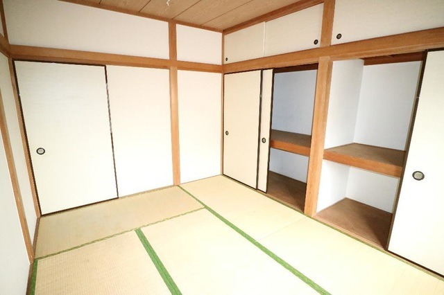 ��ʌ������s���h�R���ڂ̃A�p�[�g�̂��̑�