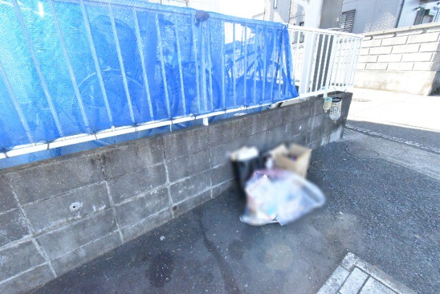 ��ʌ������s���h�R���ڂ̃A�p�[�g�̂��̑�