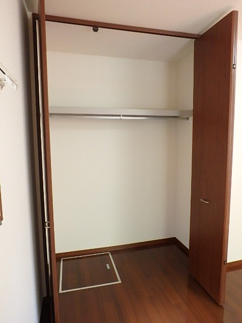 ��ʌ��������܎s�k��~�͒��̃A�p�[�g�̎��[