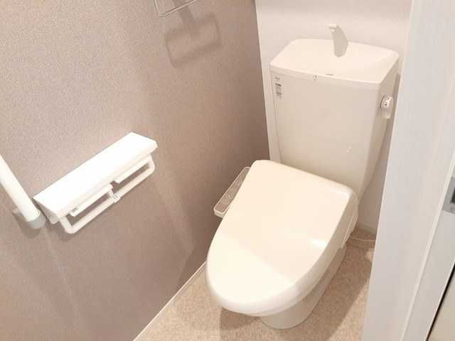 ��ʌ������s���v��̃A�p�[�g�̃g�C��