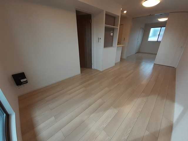 ��ʌ�����s�厚���s�g���̃A�p�[�g�̋��ԁE���r���O