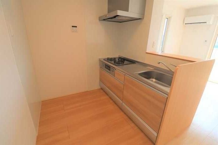 ��ʌ��z�J�s���C�N�^�E���V���ڂ̃A�p�[�g�̃L�b�`��