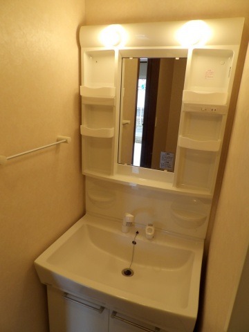 ��ʌ��������܎s��΋�厚��΂̃A�p�[�g�̐��ʏ�