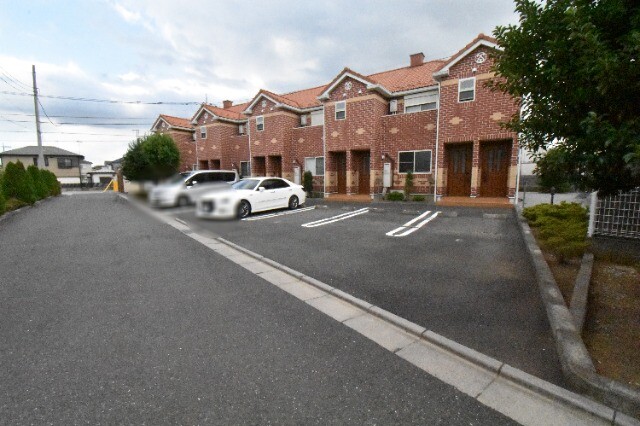 ��ʌ��������܎s��΋�厚��΂̃A�p�[�g�̒��ԏ�