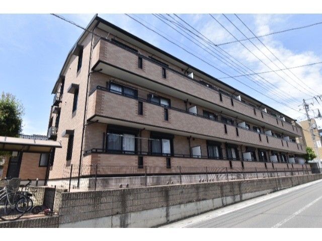 ��ʌ��������܎s��{��O���Q����796-1�̃A�p�[�g�̌����O��