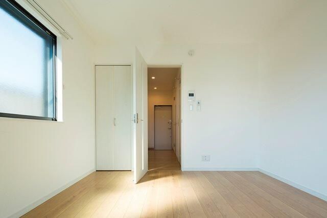 ��ʌ��������܎s��΋擌���Q���ڂ̃A�p�[�g�̋��ԁE���r���O