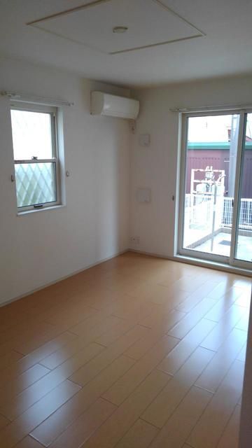 ��ʌ��������܎s�΋�厚���̃A�p�[�g�̋��ԁE���r���O