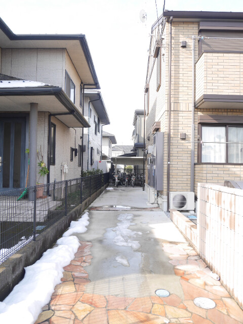 ��ʌ������s�������̃A�p�[�g�̃G���g�����X