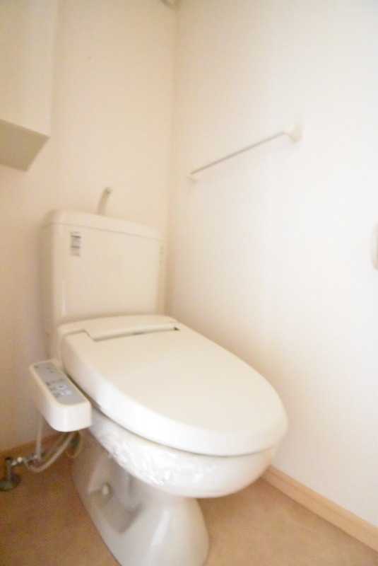 ��ʌ�����s���s�o�H�Q���ڂ̃A�p�[�g�̃g�C��