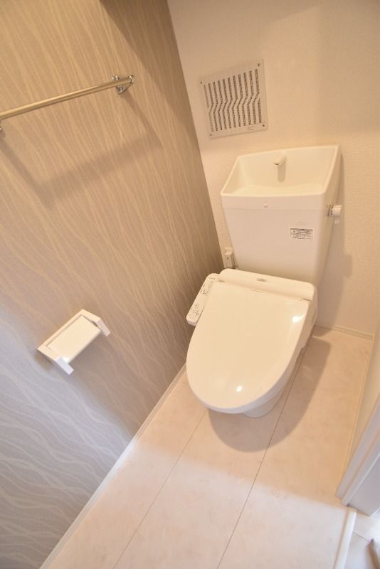 ��ʌ��������܎s��{��O���Q���ڂ̃e���X�n�E�X�̃g�C��