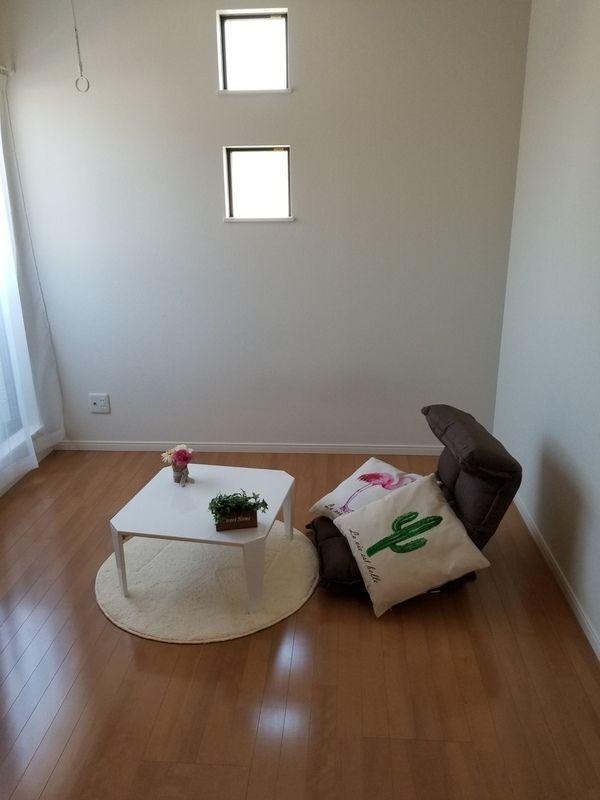 ��ʌ��t�����s�l��˂Q���ڂ̃A�p�[�g�̂��̑������E�X�y�[�X