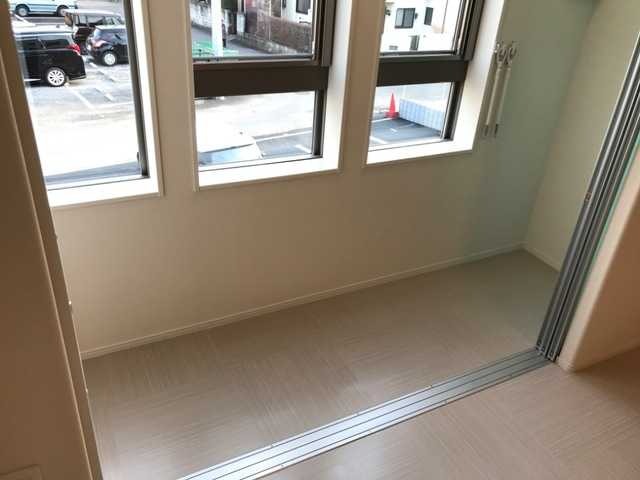 ��ʌ�����s�厚�����̃}���V�����̃o���R�j�[