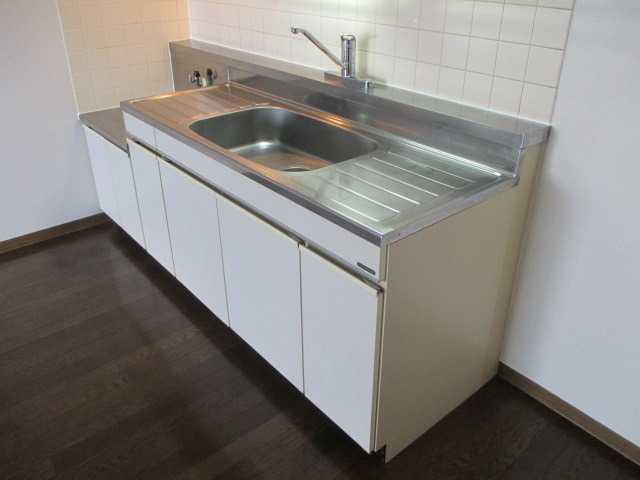 ��ʌ�����s��c�{�̃}���V�����̃L�b�`��