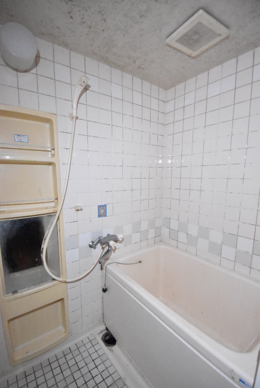 ��ʌ�����s���ԂQ���ڂ̃A�p�[�g�̃o�X