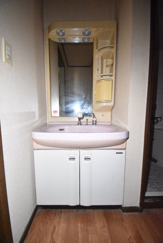 ��ʌ�����s���ԂQ���ڂ̃A�p�[�g�̐��ʏ�