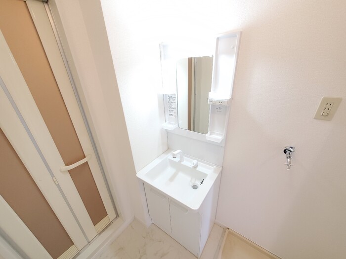 ��ʌ��������܎s��{��O���S���ڂ̃A�p�[�g�̐��ʏ�