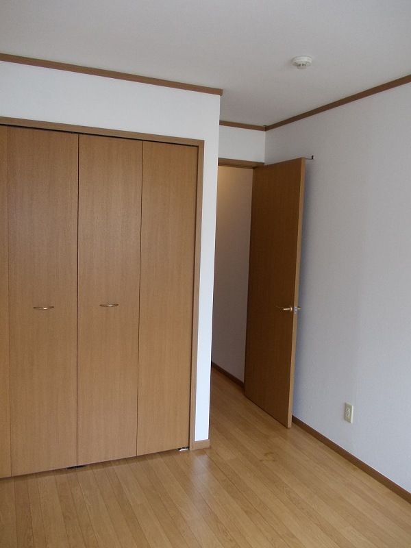 ��ʌ������s�V�h�Q���ڂ̃A�p�[�g�̎��[