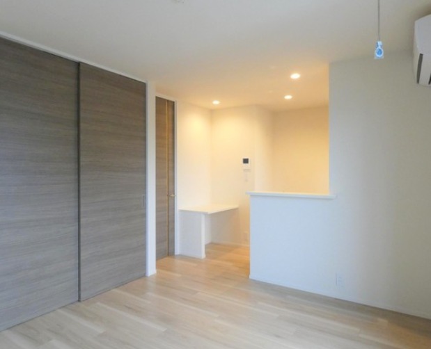 ��ʌ�����s�씵���J�R���ڂ̃}���V�����̋��ԁE���r���O