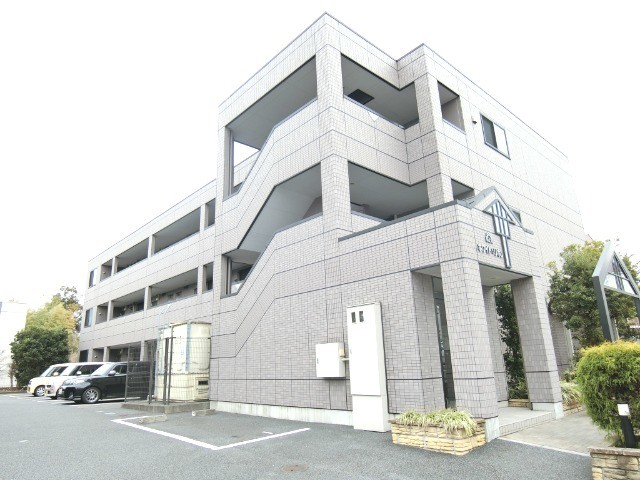 ��ʌ�����s�厚������820-1�̃}���V�����̌����O��