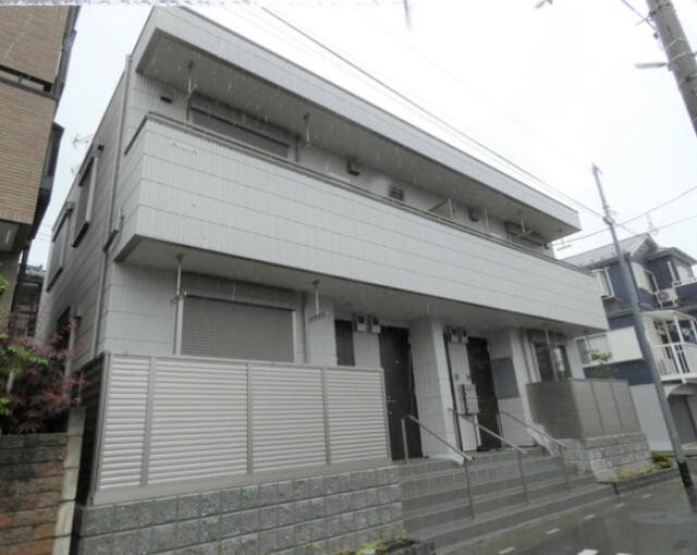 ��ʌ�����s�씵���J�R���ڂ̃}���V�����̃G���g�����X