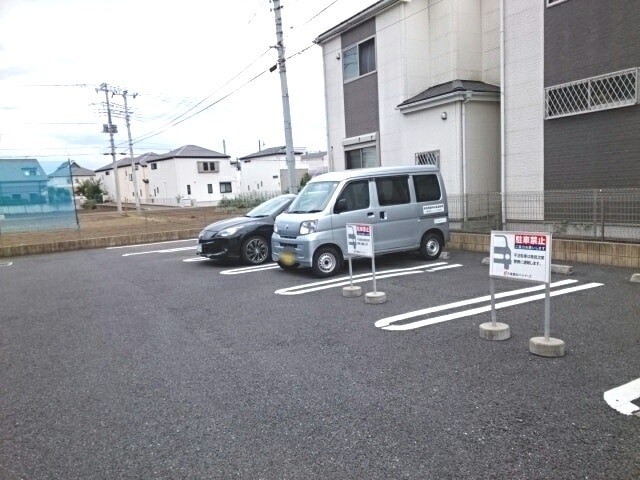 ��ʌ��������܎s���厚��J���̃A�p�[�g�̒��ԏ�