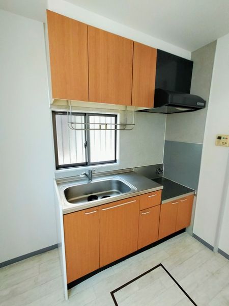 ��ʌ��������܎s�Y�a��{���S���ڂ̃A�p�[�g�̃L�b�`��