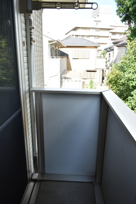 ��ʌ��������܎s��{��㏬���̃A�p�[�g�̃o���R�j�[