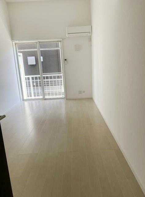 ��ʌ������s�����S���ڂ̃A�p�[�g�̋��ԁE���r���O