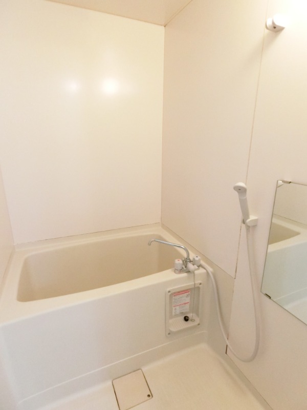 ��ʌ��@�c�s�n���P���ڂ̃}���V�����̃o�X