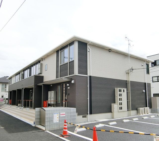 ��ʌ��������܎s�������a�c���Q����1438-3�̃A�p�[�g�̌����O��