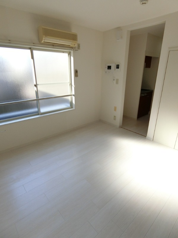 ��ʌ��������܎s��΋戤�����̃A�p�[�g�̋��ԁE���r���O