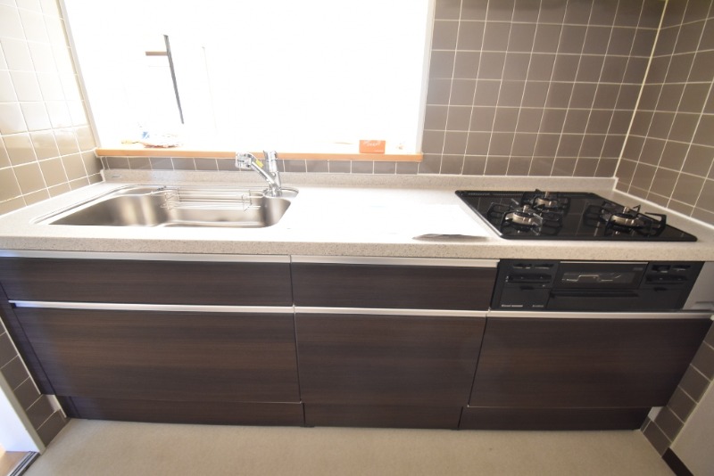 ��ʌ��������܎s�k����i���P���ڂ̃}���V�����̃L�b�`��