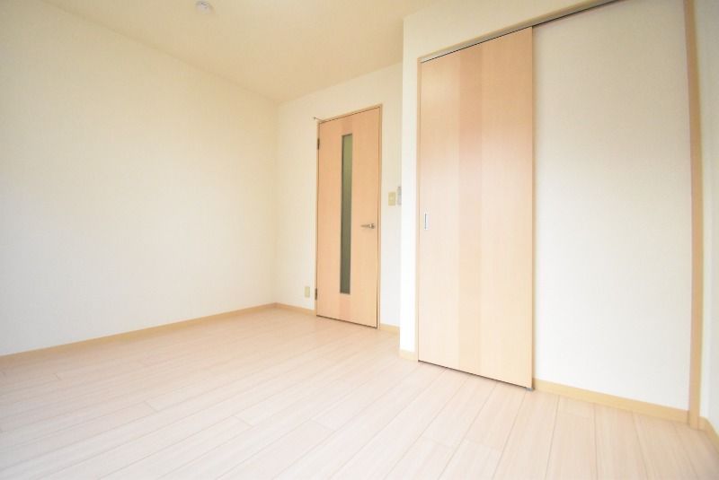 ��ʌ��������܎s�k��{�����Q���ڂ̃A�p�[�g�̋��ԁE���r���O