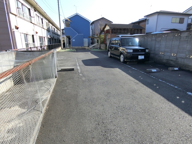 ��ʌ��������܎s��΋戤�����̃A�p�[�g�̒��ԏ�