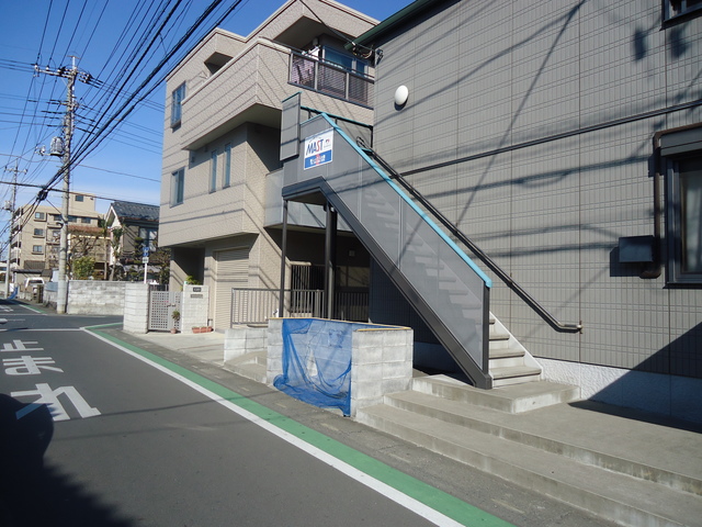 ��ʌ��������܎s�k��{�����Q���ڂ̃A�p�[�g�̃G���g�����X